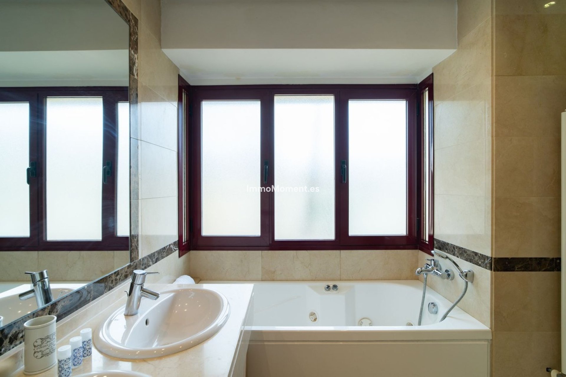 Revente - Villa - Marbella - Nueva Andalucía