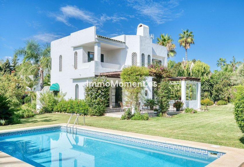 Revente - Villa - Marbella - Nueva Andalucía