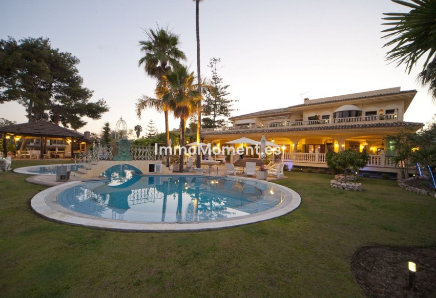 Revente - Villa - Marbella - Nueva Andalucía