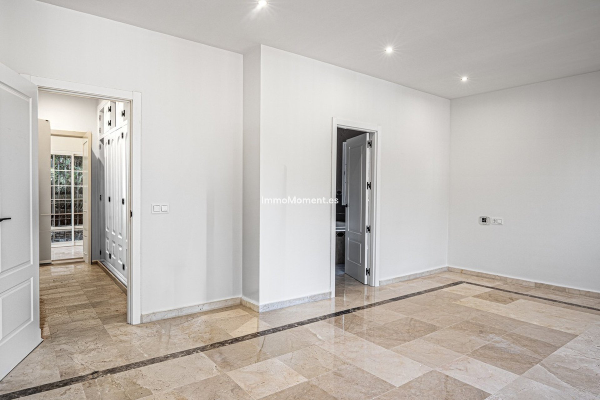 Revente - Villa - Marbella - Nueva Andalucía