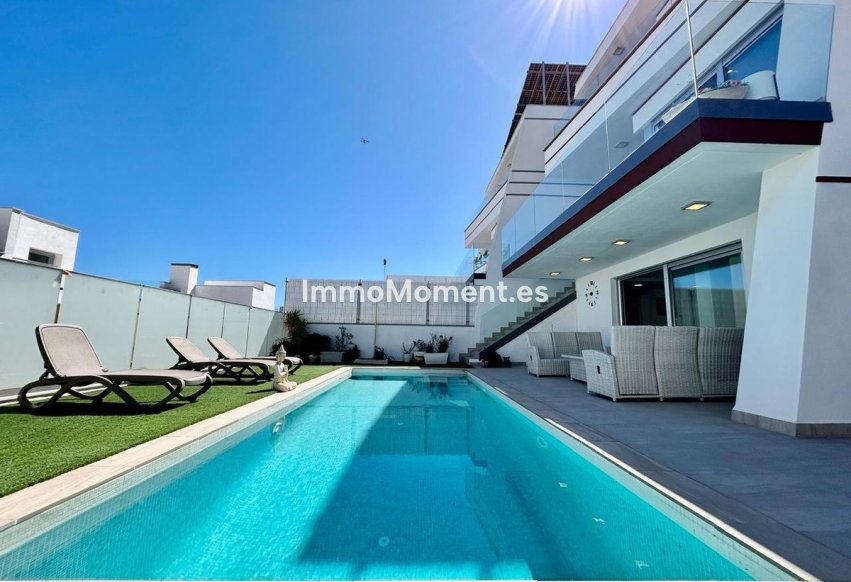 Revente - Villa - Orihuela - Villamartin