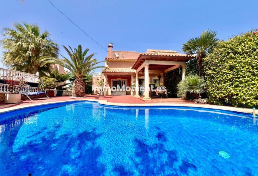Revente - Villa - Torrevieja - Torrevieja Centro
