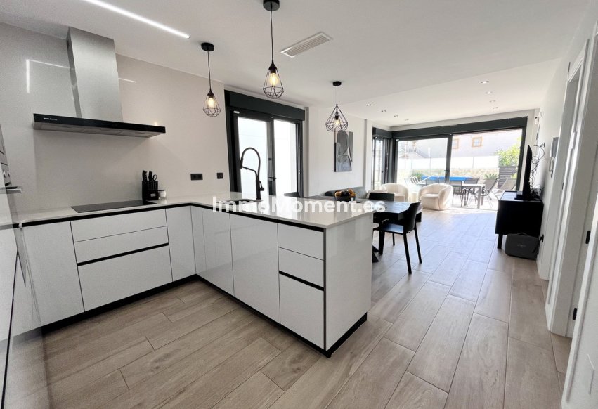 Revente - Villa - Torrevieja - Torrevieja Centro