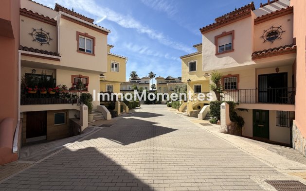 Rijtjeshuis - Bestaande woning - Estepona  - Estepona Centro