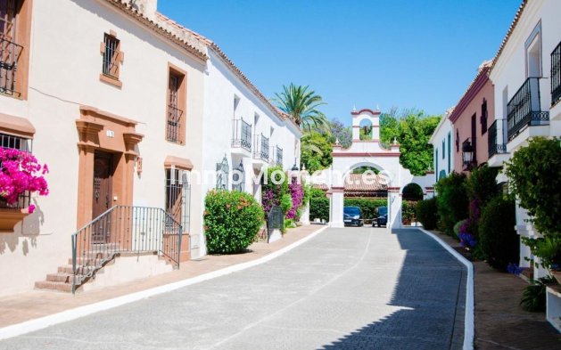 Rijtjeshuis - Bestaande woning - Marbella - Guadalmina Baja