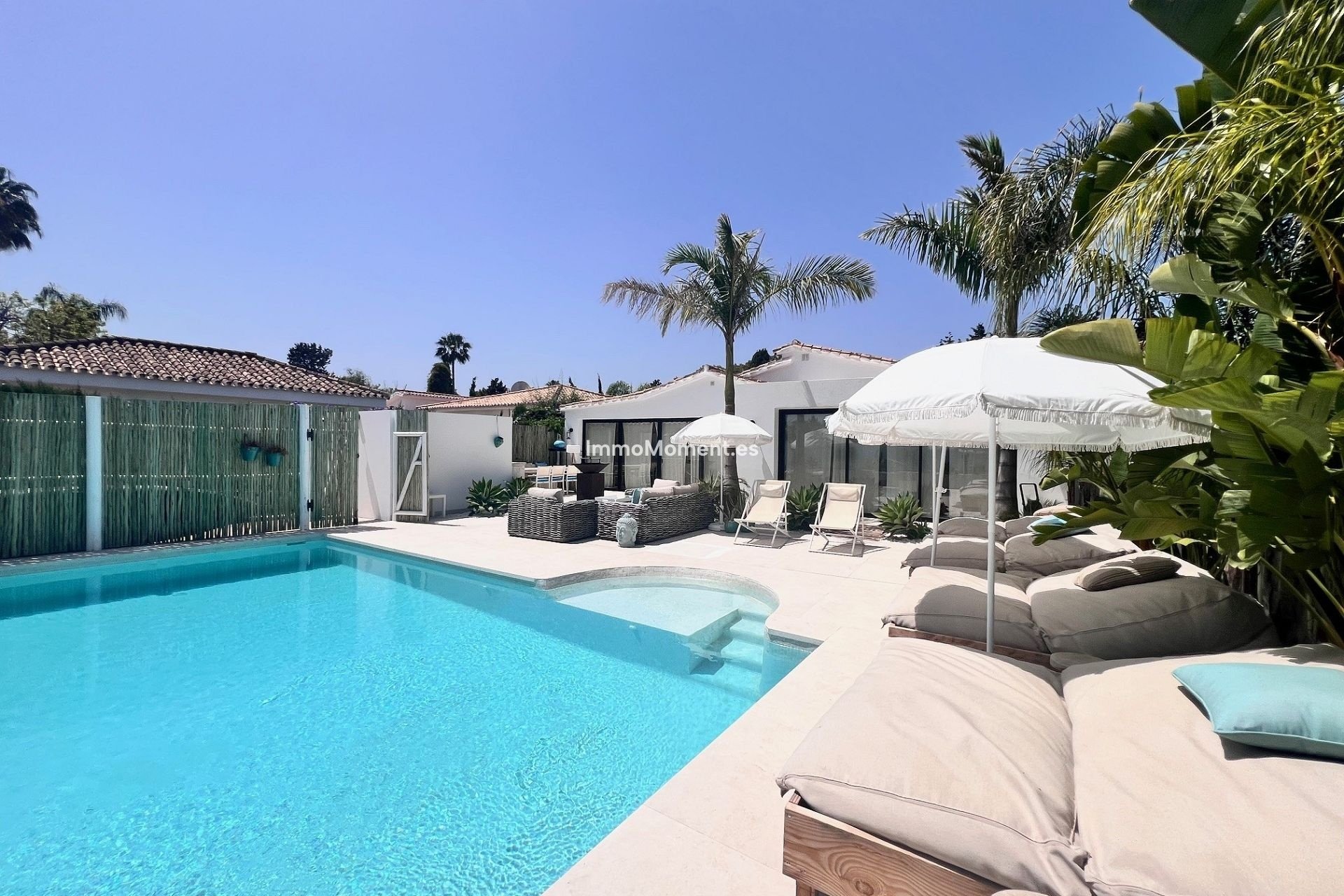 Short Term Rentals - Detached villa - Costalita