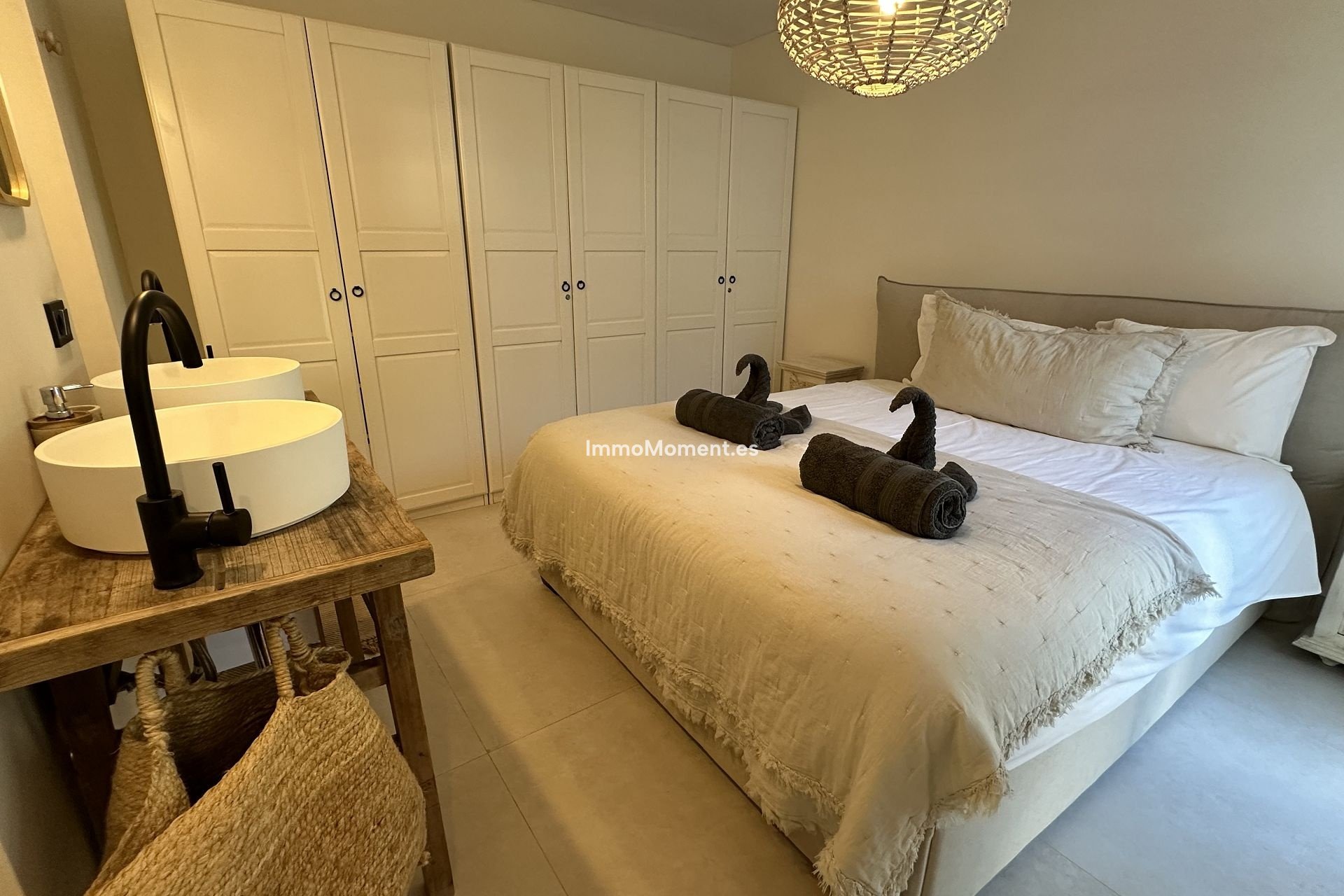 Short Term Rentals - Detached villa - New Golden Mile - Costalita