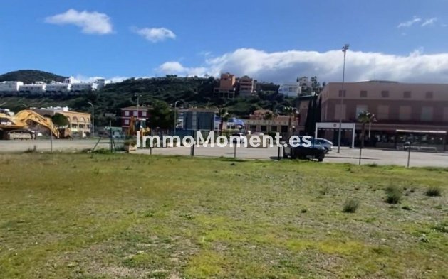 Terrain - Revente - Intérieur                       - Coín