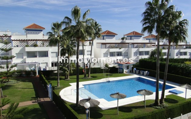 Townhouse - Resale - Estepona - Bel Air