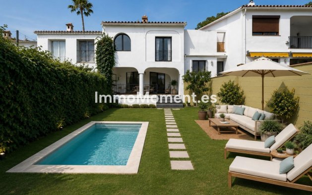 Townhouse - Resale - Estepona - Estepona Centro
