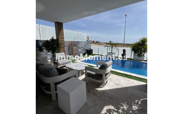 Villa - Bestaande woning - Benidorm - Urb Entre Naranjos