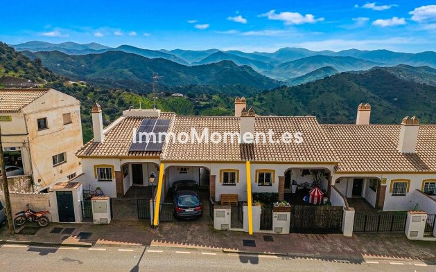 Villa - Bestaande woning - Binnenland  - Almogía