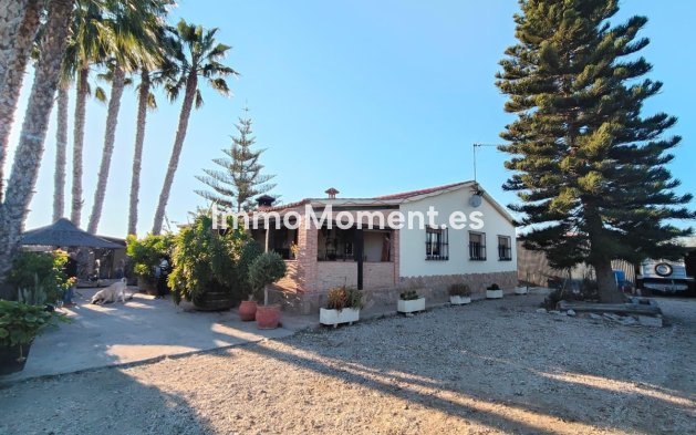 Villa - Bestaande woning - Elche - Las Bayas
