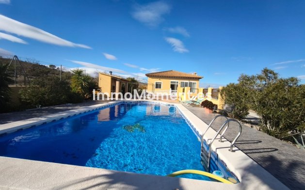 Villa - Bestaande woning - Hondón de los Fráiles - RSO-46076