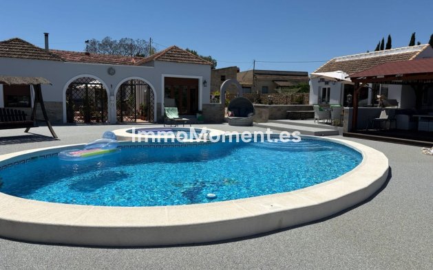 Villa - Bestaande woning - Jacarilla - Jacarilla