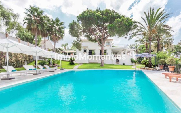 Villa - Bestaande woning - Marbella - Río Real