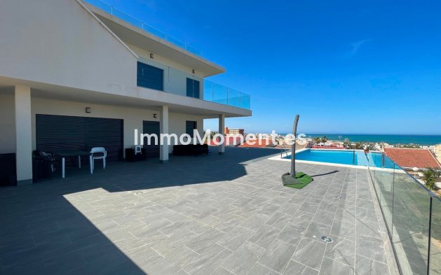Villa - Bestaande woning - Torrevieja - La Mata