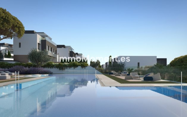 Villa independiente - Obra nueva - Estepona  - Atalaya