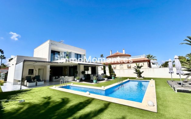 Villa independiente - Reventa - Cartagena - Los Urrutias