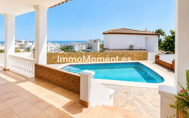 Villa independiente - Reventa - Estepona  - Estepona Centro