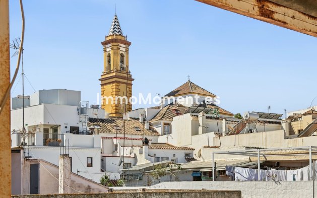 Villa independiente - Reventa - Estepona  - Estepona Centro