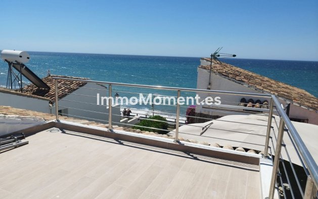Villa independiente - Reventa - Estepona  - Estepona Centro
