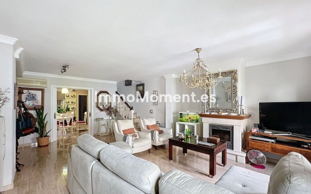 Villa independiente - Reventa - Estepona  - Estepona Centro