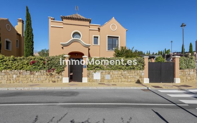 Villa independiente - Reventa - Estepona  - Estepona Centro