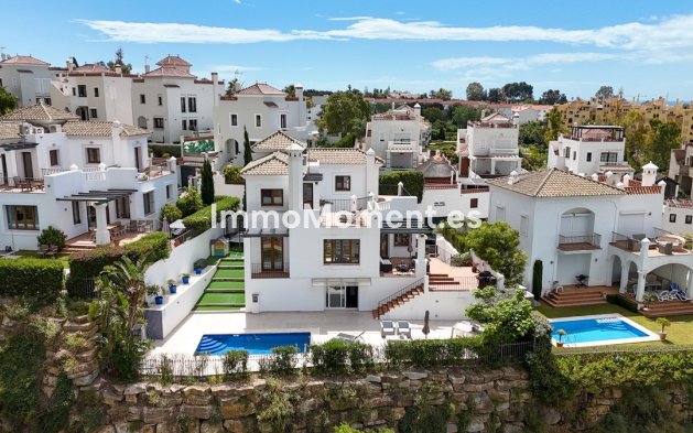 Villa independiente - Reventa - Estepona  - Estepona Centro