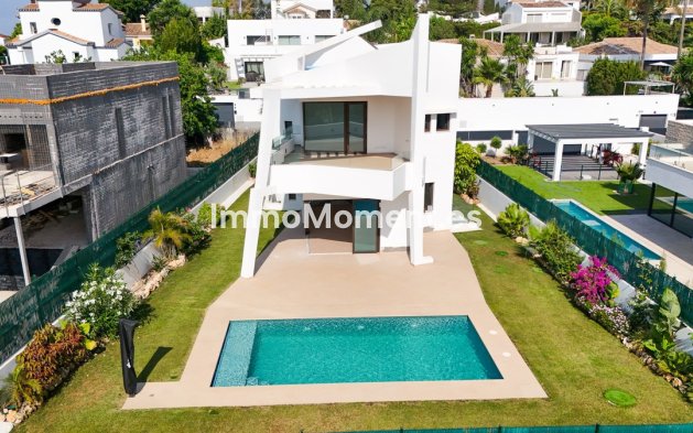 Villa independiente - Reventa - Estepona  - Estepona Centro