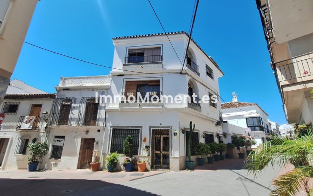 Villa independiente - Reventa - Estepona  - Estepona Centro