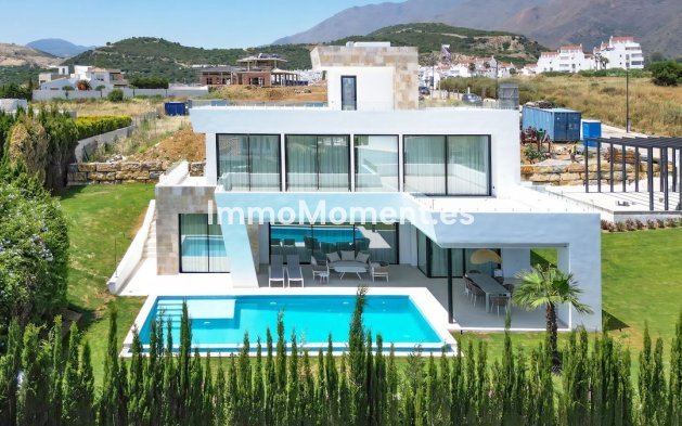 Villa independiente - Reventa - Estepona  - RSO-66764