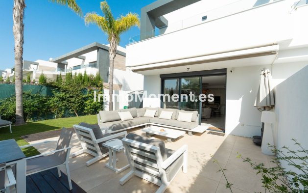 Villa independiente - Reventa - Estepona  - Selwo