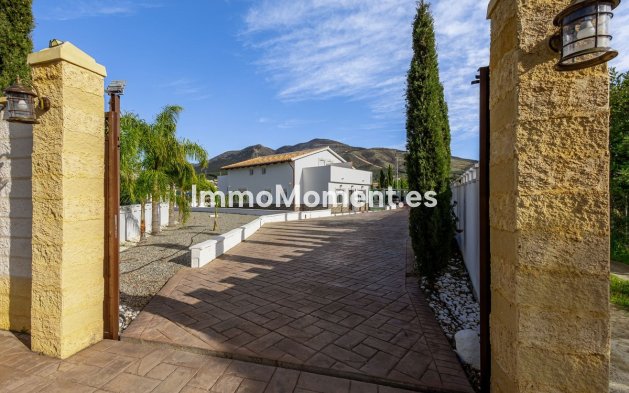 Villa independiente - Reventa - Interior  - Alhaurín el Grande Centro