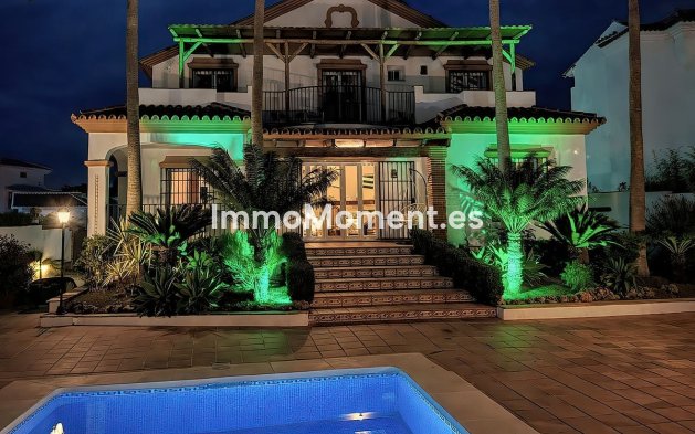 Villa independiente - Reventa - Interior  - Alhaurín el Grande Centro