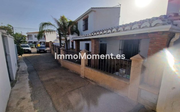 Villa independiente - Reventa - Interior  - Alora