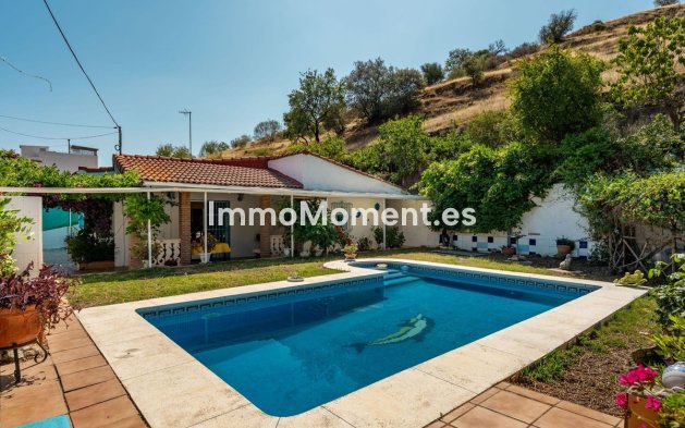 Villa independiente - Reventa - Interior  - Coín