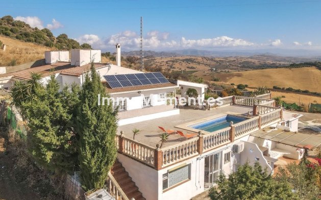 Villa independiente - Reventa - Interior  - Guaro