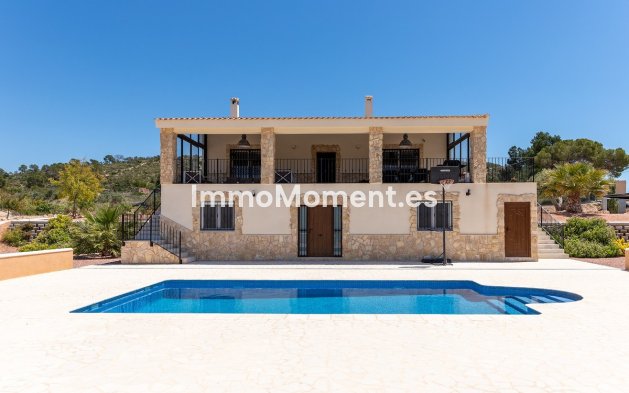 Villa independiente - Reventa - La Romana - La Romana Centro