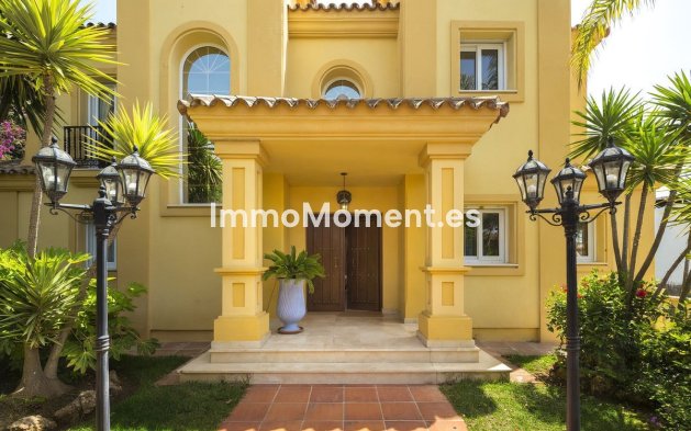 Villa independiente - Reventa - Marbella - Elviria