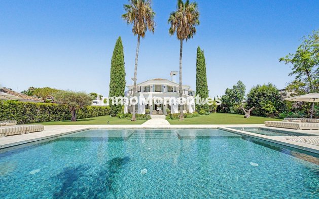 Villa independiente - Reventa - Marbella - Nueva Andalucía