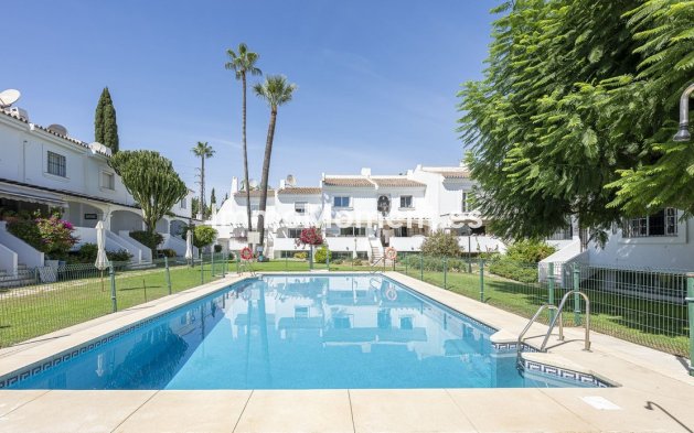 Villa independiente - Reventa - Marbella - Nueva Andalucía