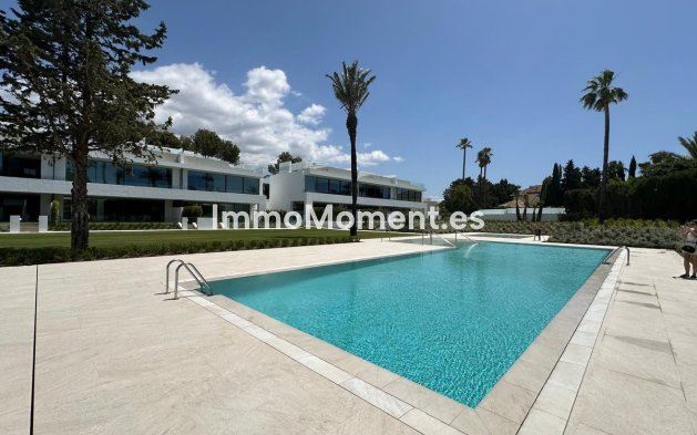 Villa independiente - Reventa - Marbella - Nueva Andalucía