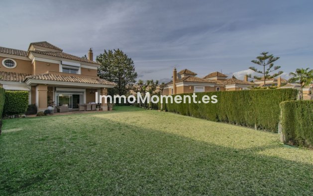 Villa independiente - Reventa - Marbella - Santa Clara