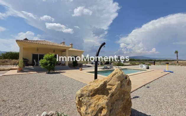 Villa independiente - Reventa - Pinoso - Pinoso Centro