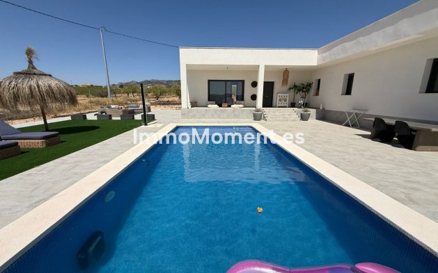 Villa independiente - Reventa - Pinoso - Pinoso Centro
