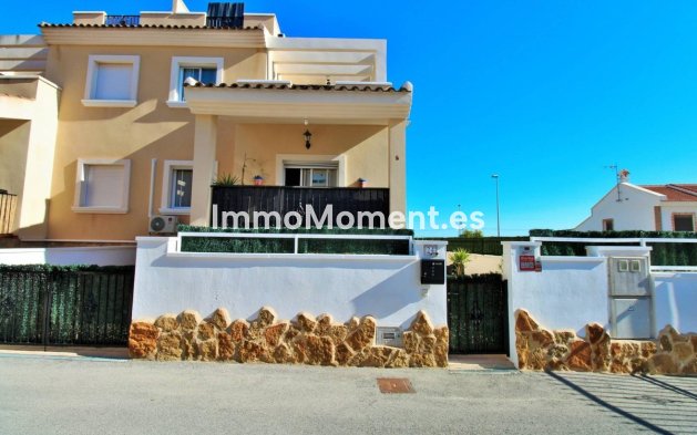 Villa independiente - Reventa - San Miguel de Salinas - San Miguel de Salinas Centro