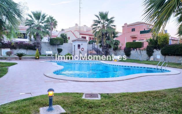 Villa independiente - Reventa - San Miguel de Salinas - San Miguel de Salinas Centro