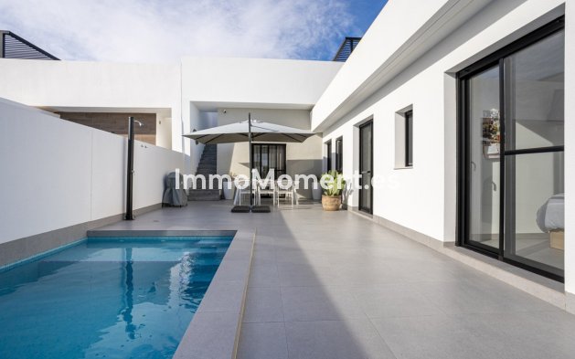 Villa independiente - Reventa - Torre Pacheco - Roldan