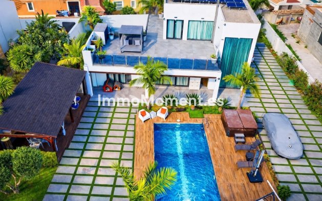 Villa independiente - Reventa - Torrevieja - Los Balcones - Los Altos del Edén